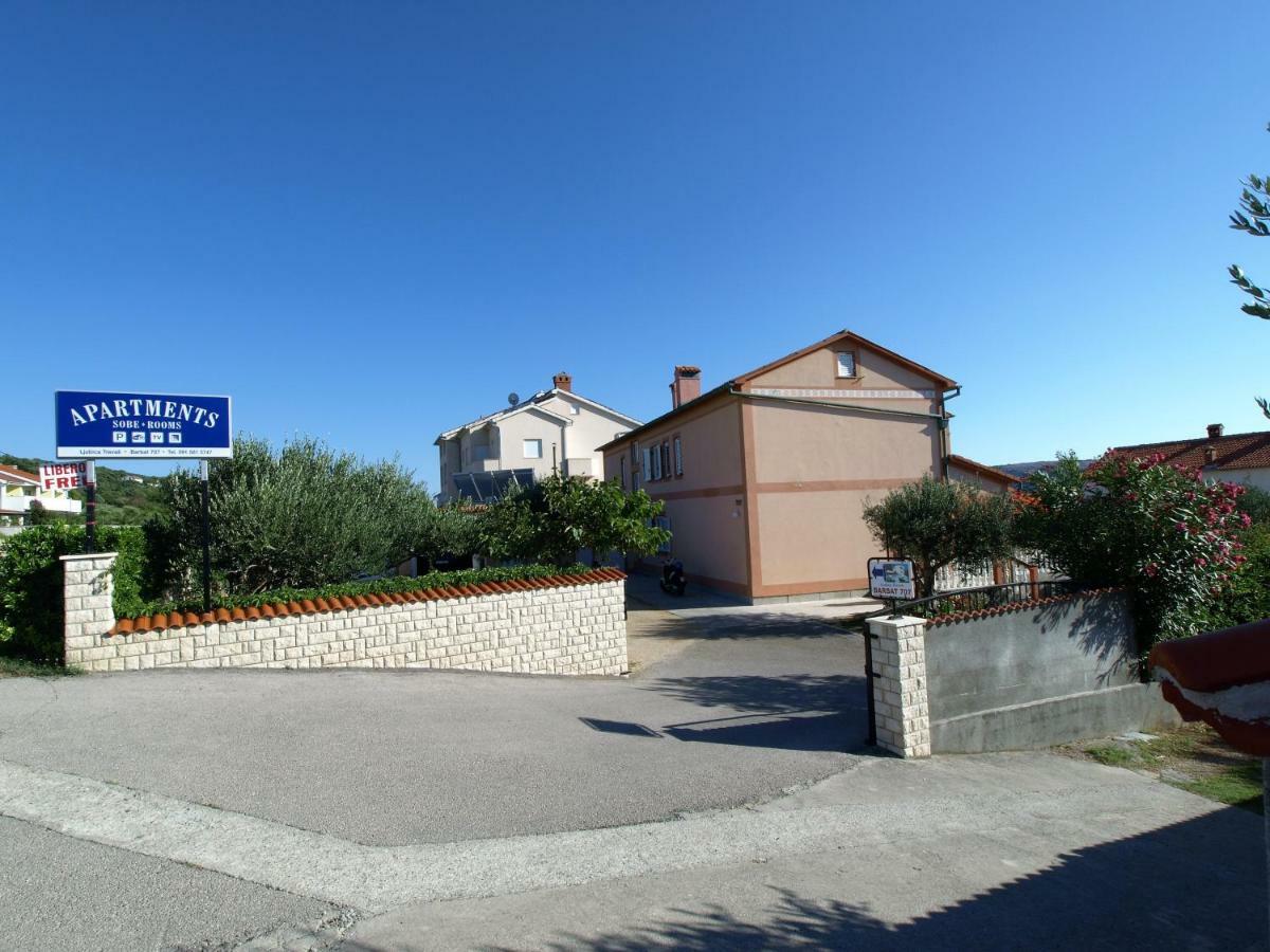 Apartments Ljubica Barbat na Rabu Dış mekan fotoğraf