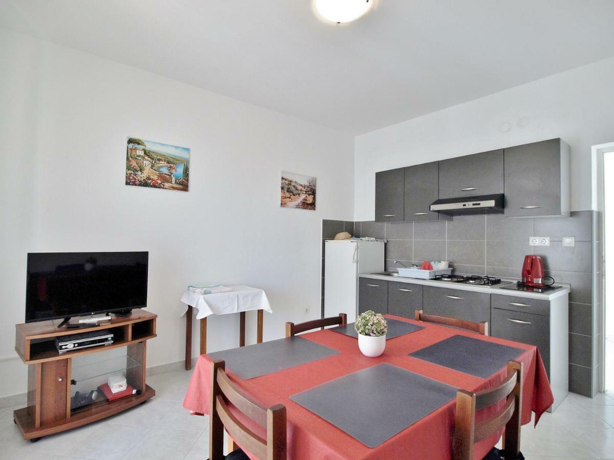 Apartments Ljubica Barbat na Rabu Dış mekan fotoğraf