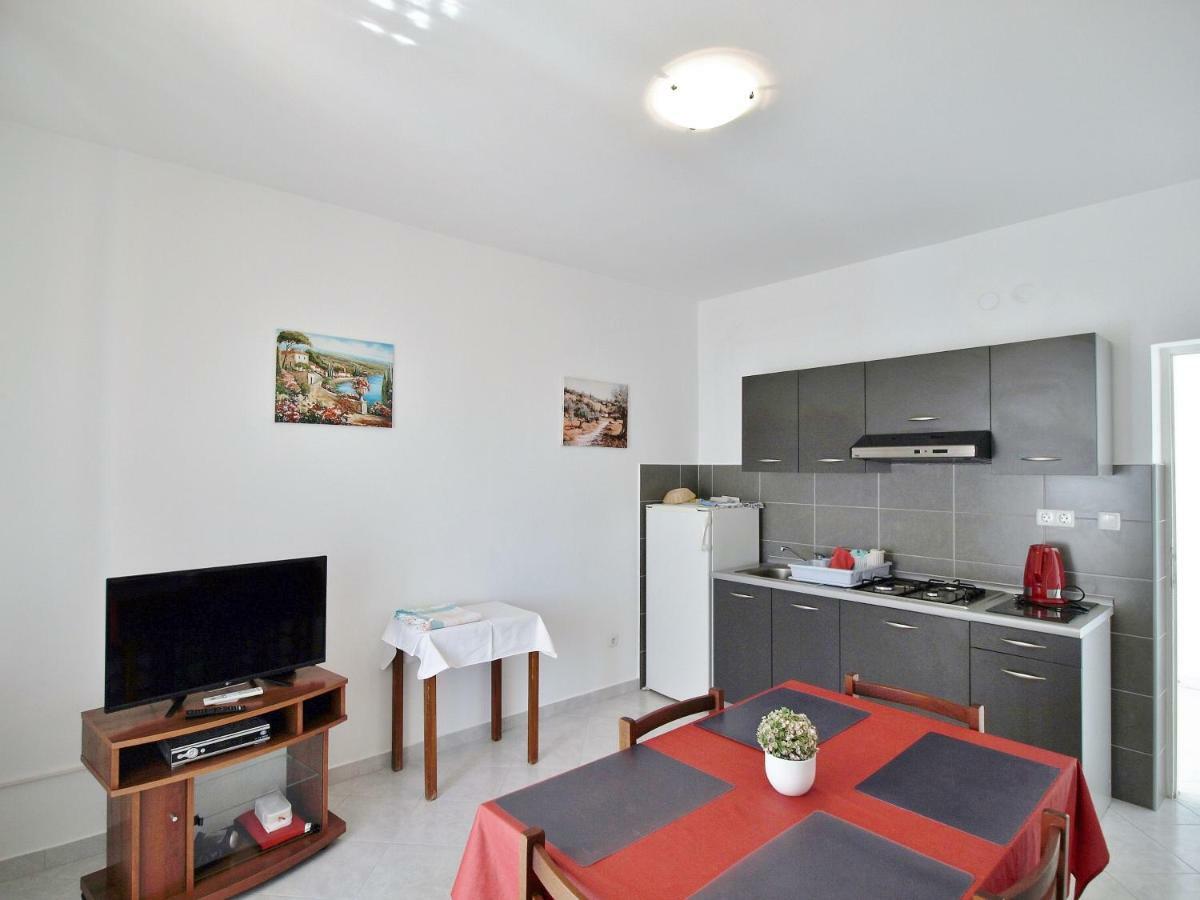 Apartments Ljubica Barbat na Rabu Dış mekan fotoğraf