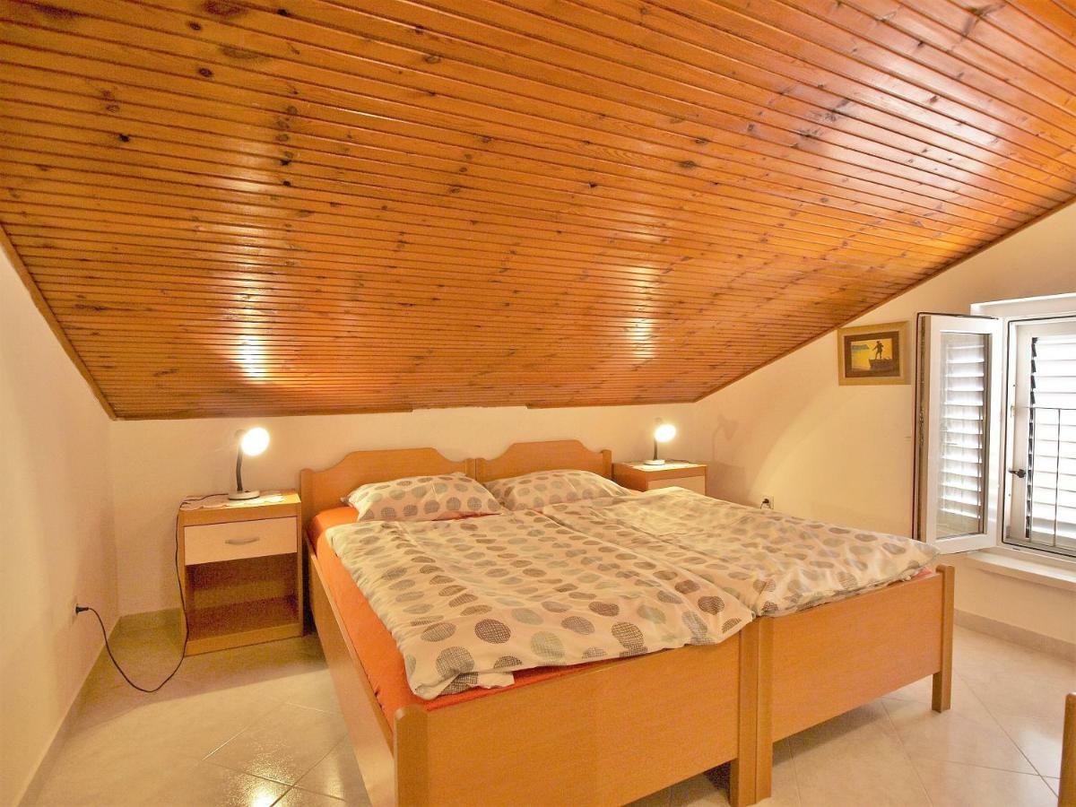 Apartments Ljubica Barbat na Rabu Dış mekan fotoğraf